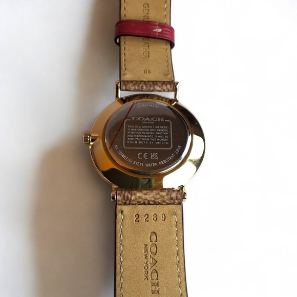 Coach Perry Brown Signature Canvas & Red Heart Watch NWT - Picture 9 of 14